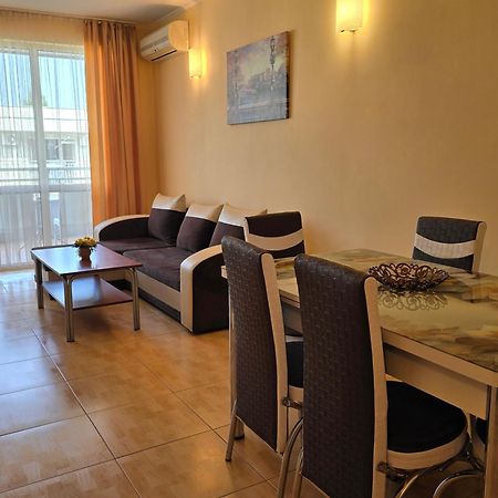 Apartment In Central Plaza Σάνι Μπιτς Εξωτερικό φωτογραφία